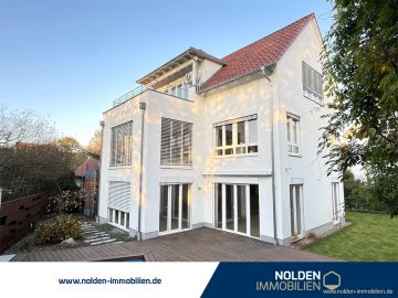 ***VIEL RAUM, VIEL LICHT, VIEL LEBEN – TRAUMVILLA MIT POOL***, 67067 Ludwigshafen am Rhein, Villa