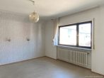 SCHLAFEN OG RECHTS - ***GROSSZÜGIG – 1-3 FAMILIENHAUS – FREISTEHEND – HALLENBAD***