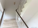 TREPPENAUFGANG - ***GROSSZÜGIG – 1-3 FAMILIENHAUS – FREISTEHEND – HALLENBAD***